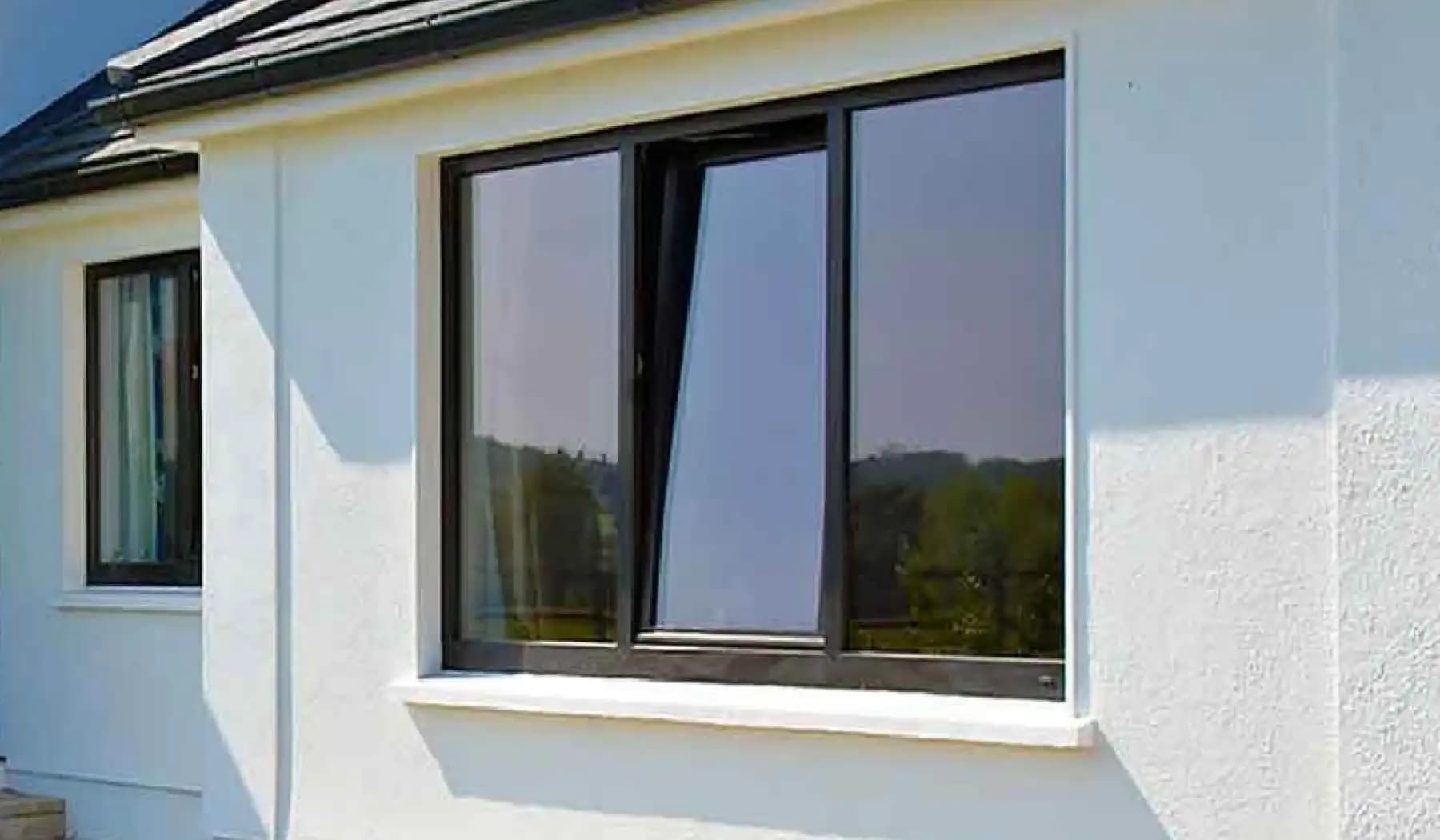 Dual-function tilt and turn windows fitted in Richmond, London house