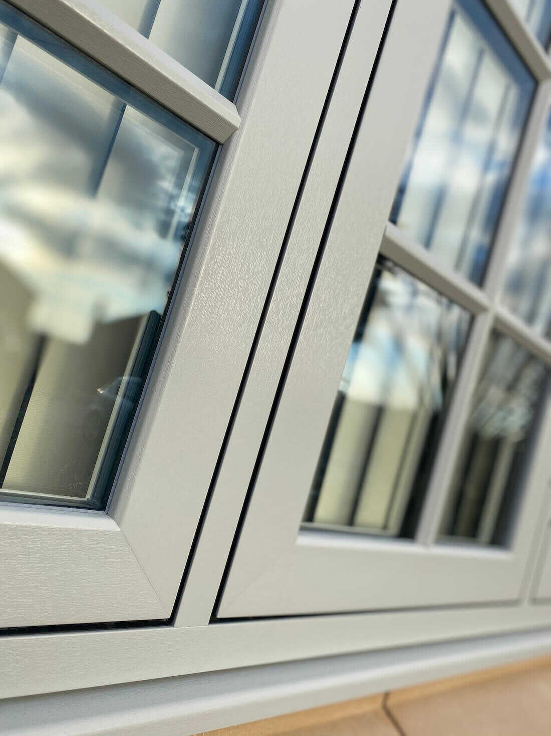 Flush sash window details for Biggleswade properties