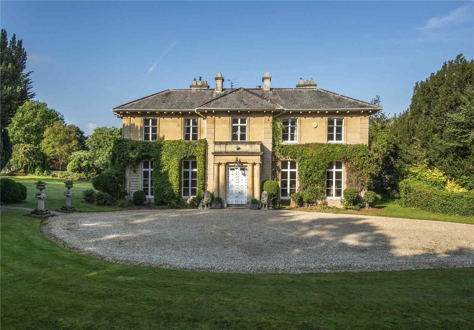 Choosing Traditional Sash Windows for Your Period Home