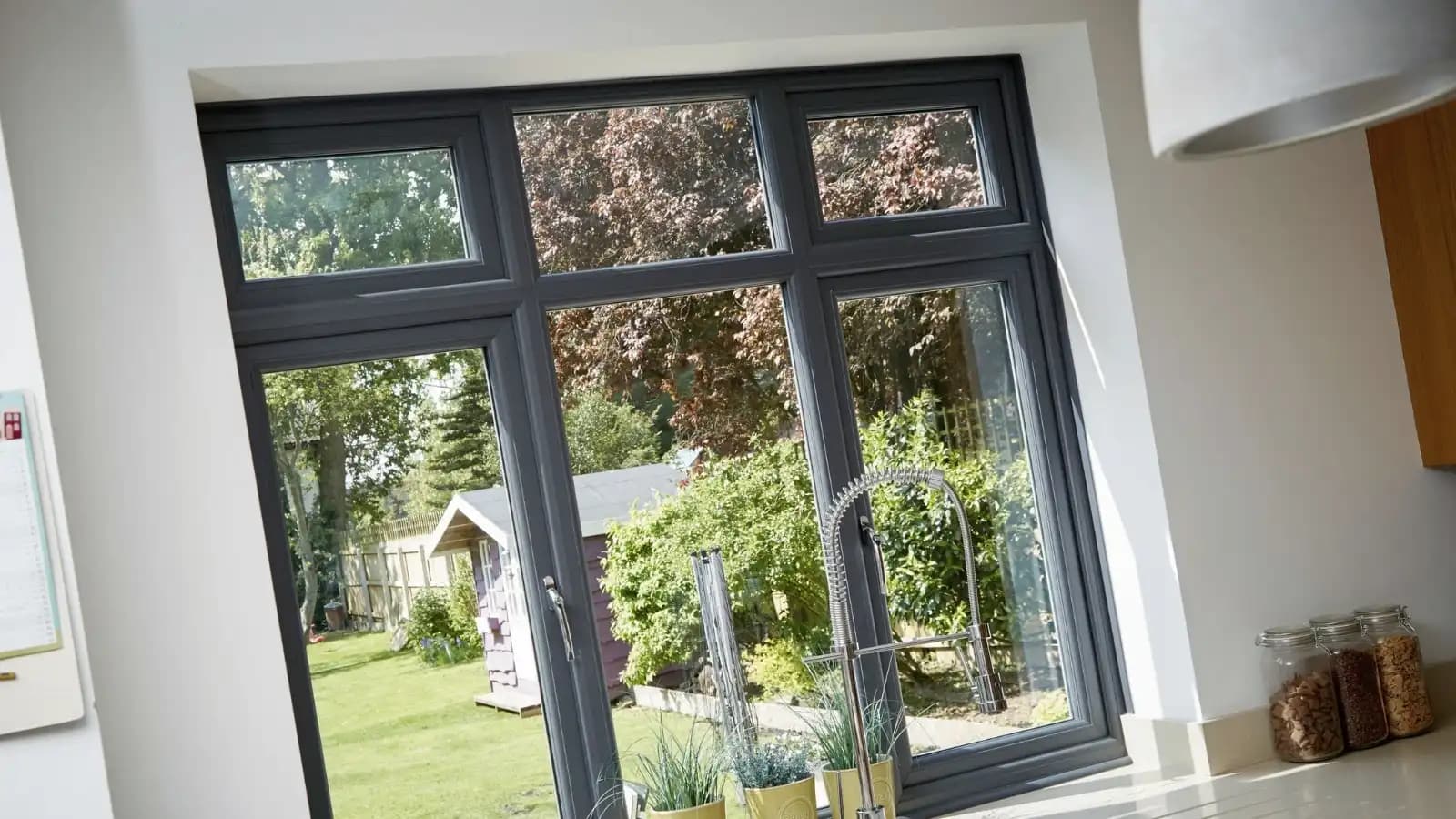 Traditional-style uPVC sash windows for St Albans property