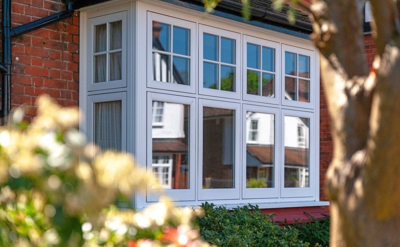 sash windows, sash window benefits, double-hung sash windows, single-hung sash windows, sliding sash windows, what is a sash window, timber sash windows